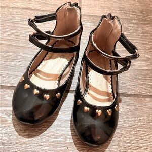 Toddler Girls size 6 black dress shoes pleather with hearts